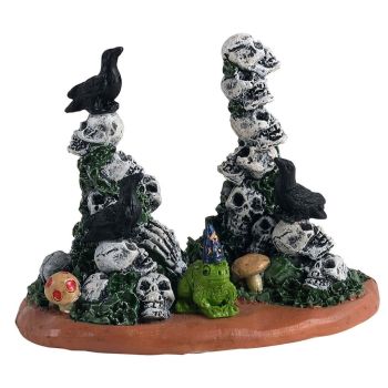 Lemax skull cairns Spooky Town 2021