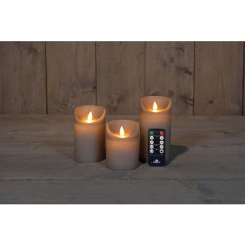 Collezione di candele a LED effetto fiamma rustico di Anna, set di 3 pezzi da 7,5 cm color taupe.
