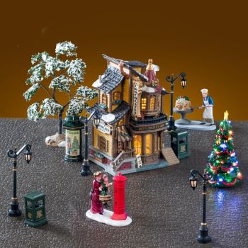 Lemax lucy's chocolate shop set Caddington Village 2025